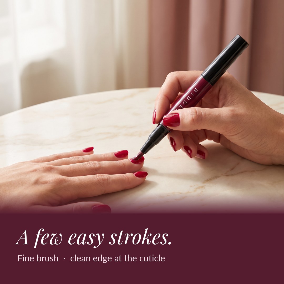 A few easy strokes with the fine brush